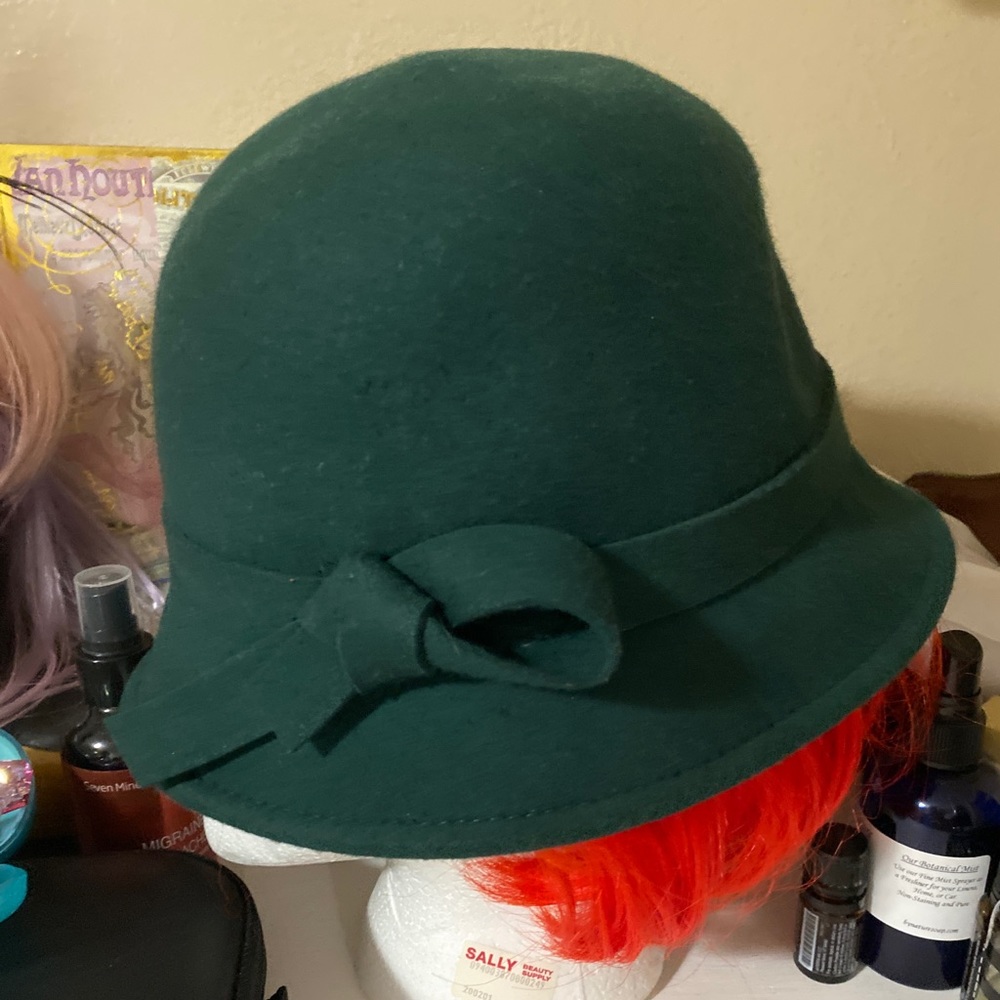 New felt hat